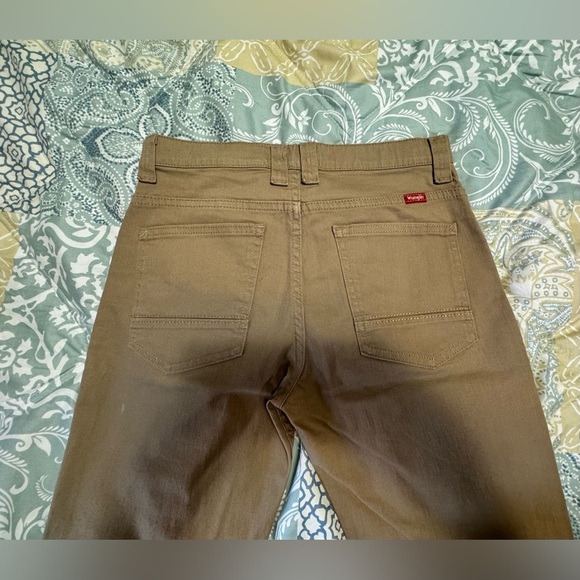 Wrangler Straight Fit Regular pants - Picture 6 of 8